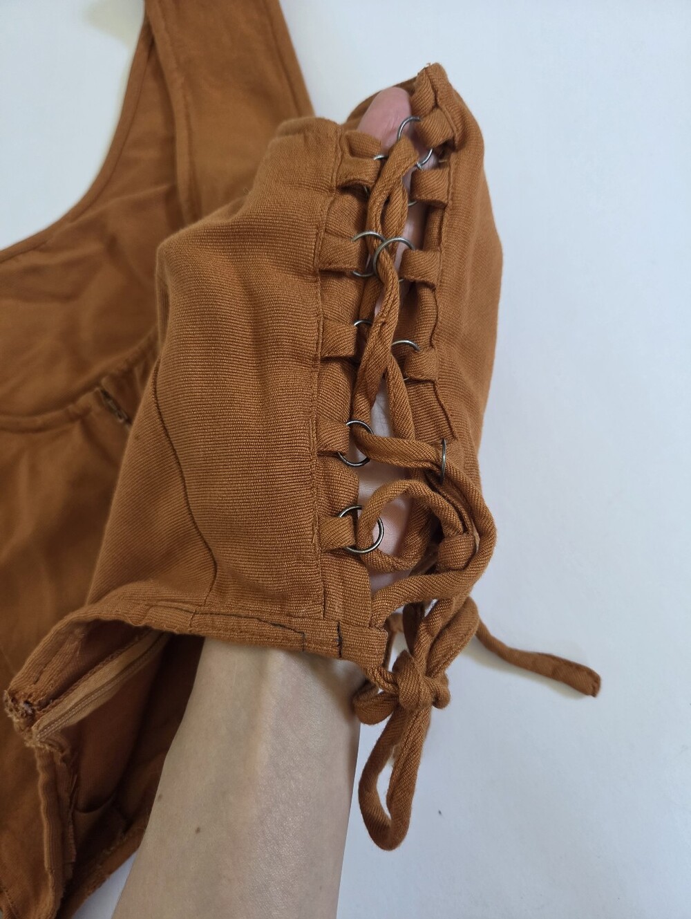 RVCA rust brown crop top with side tie detail sz S - Picture 3 of 8